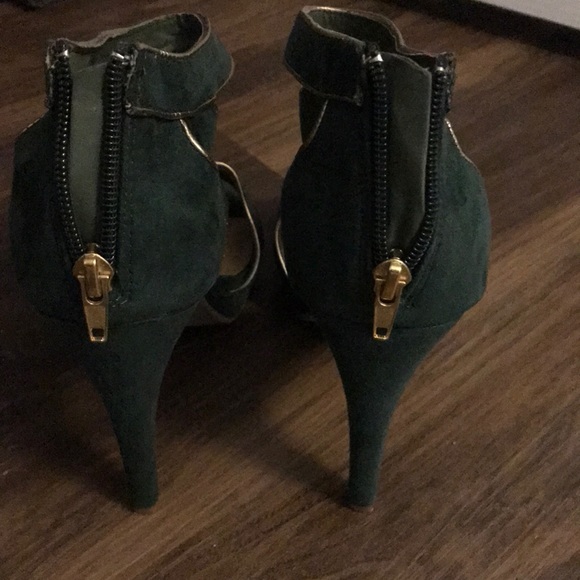 4 Inch Heels - Picture 3 of 3